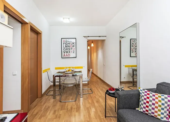 Sants-montjuic- Avenida Madrid By Interhome